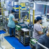 03 / 物流事業 Manufacturing